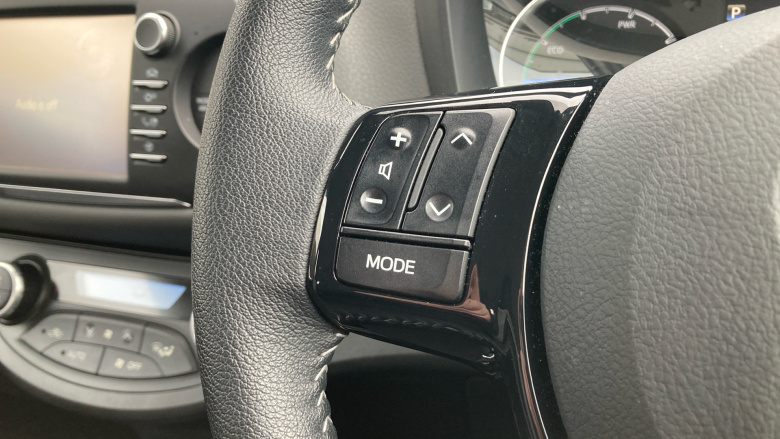 Toyota Yaris 1.5 Hybrid Icon Tech 5dr CVT Hybrid Hatchback